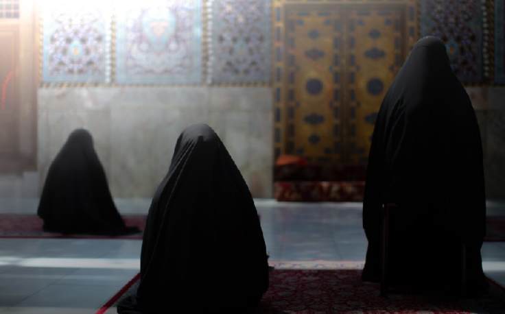 Festività islamiche, le donne pregano nella moschea