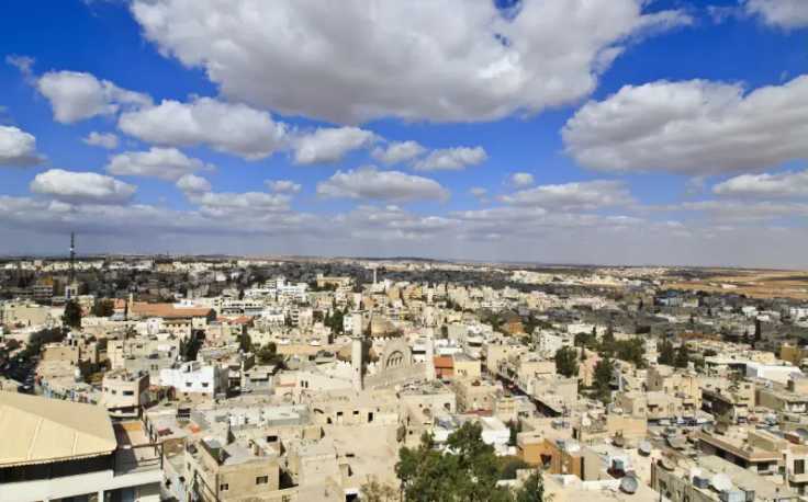 vista panoramica della citta madaba , madaba giordania
