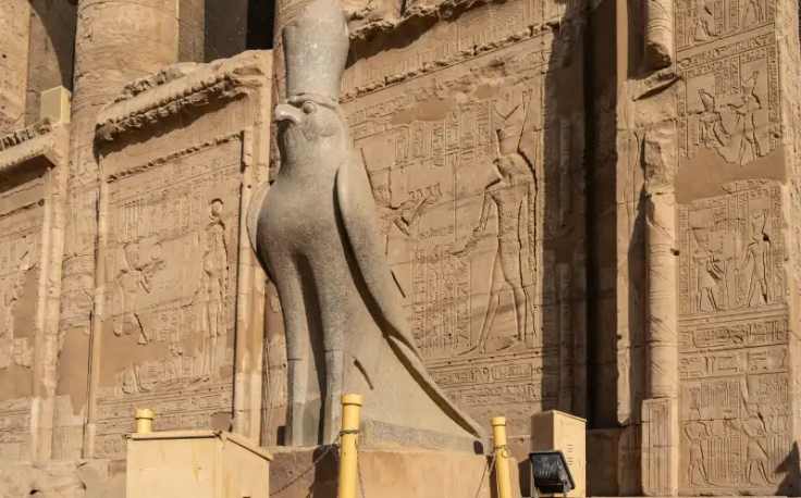 statua di horus edfu , citta di edfu
