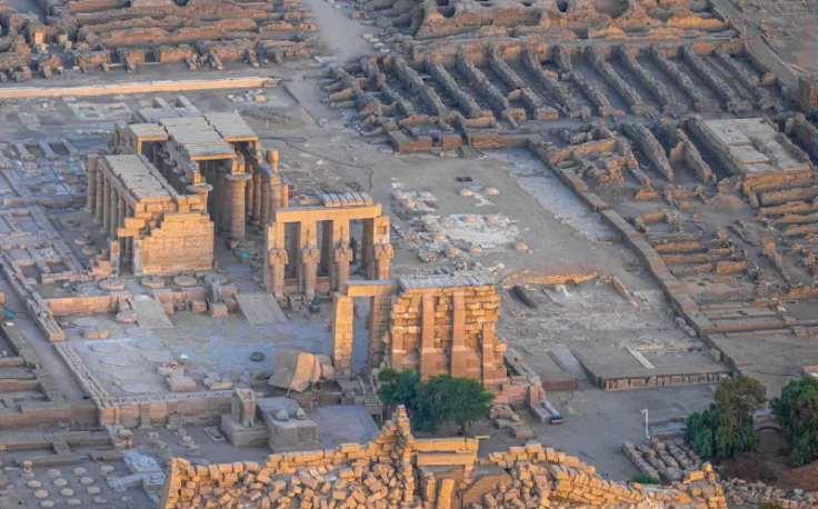 foto panoramica del complesso di ramesseum , ramesseum
