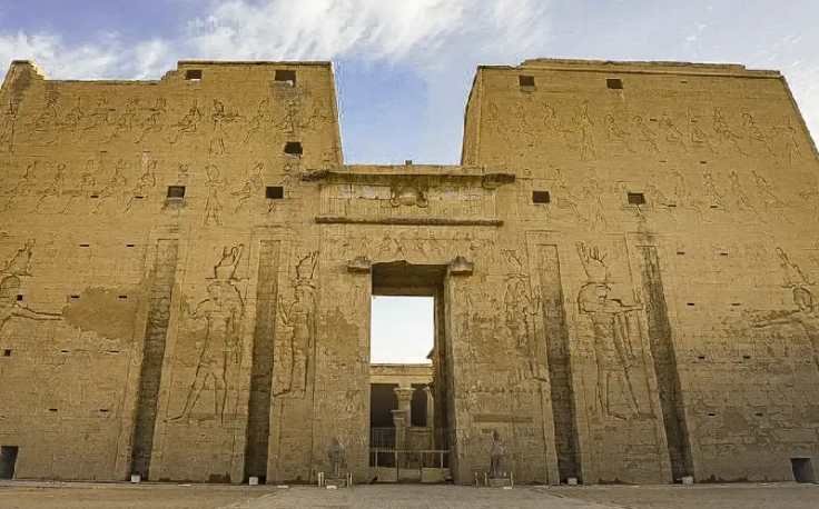 edfu assuan , tempio di osiride