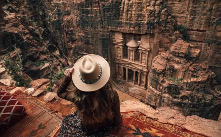 una donna a petra , nabatei