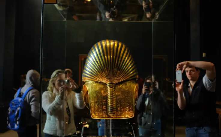 La Maschera di Tutankhamon al Grande Museo Egizio, faraone tutankhamon