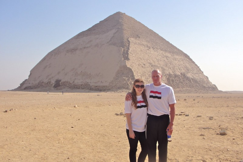 La Pirámide Combada