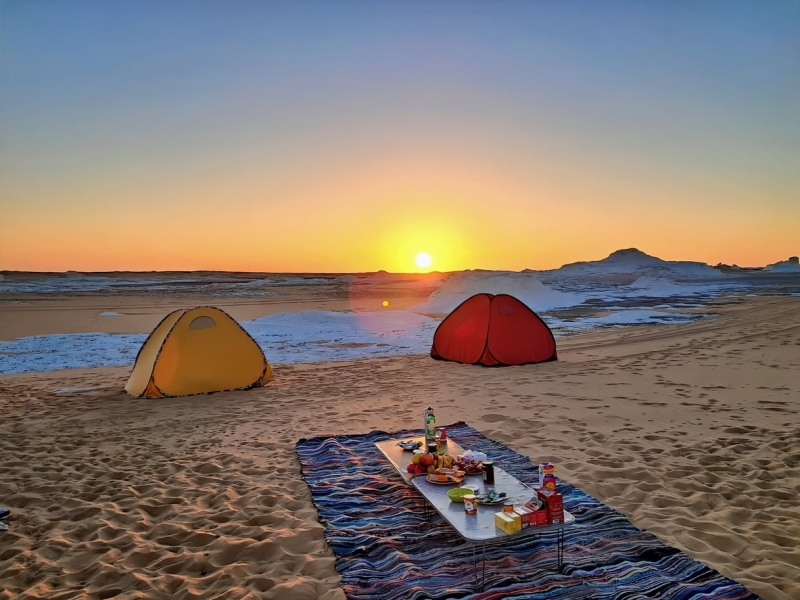 White Desert Tour with Bahariya Oasis: 3 Days of Ancient Landscapes