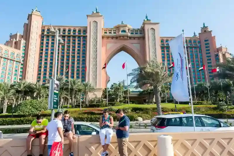 turisti a dubai, atlantis dubai hotel