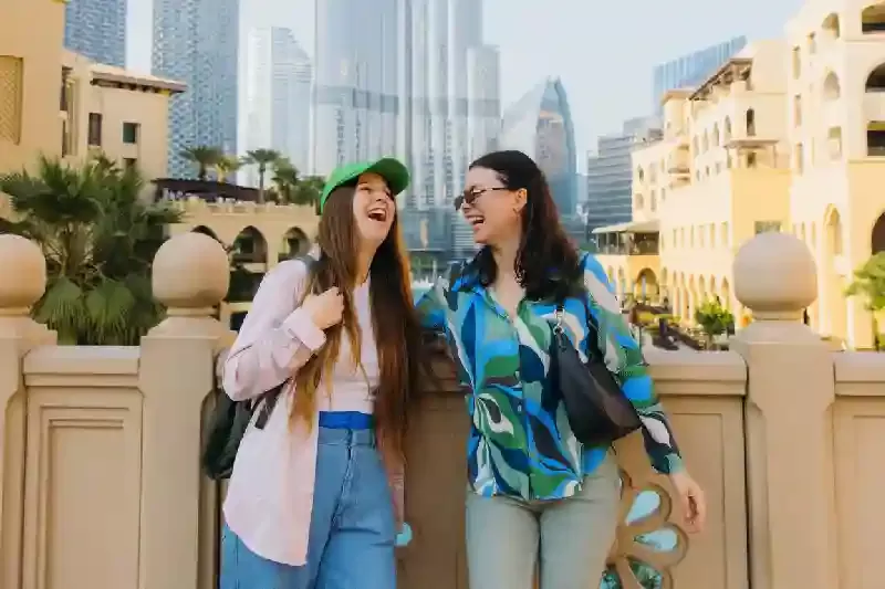 due ragazze a dubai, dubai cosa sapere