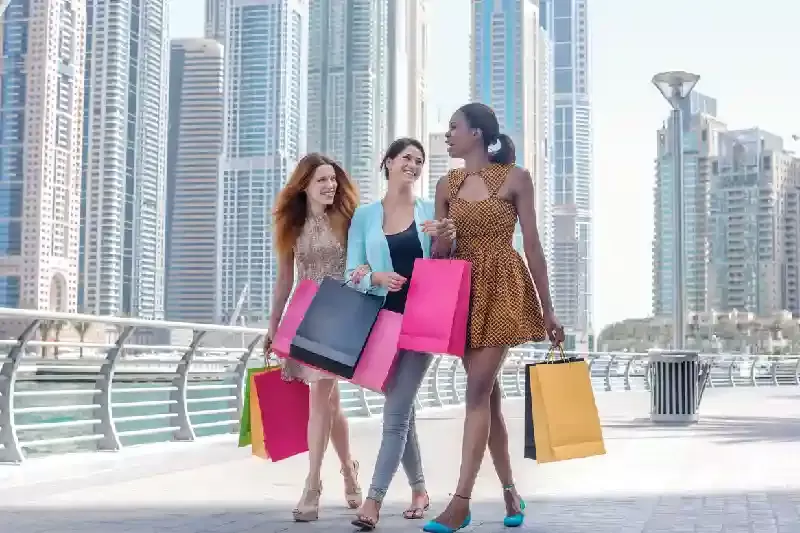 donne fare la spesa, quartieri dubai