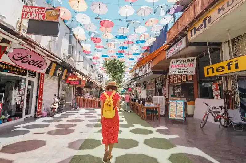 una tursita in tuchia , citta della turchia