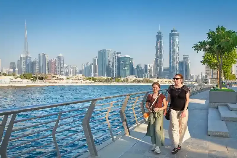 ragazze a dubai, cosa non fare a dubai