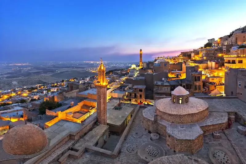 l'orologgio blu Midyat turchia , Midyat