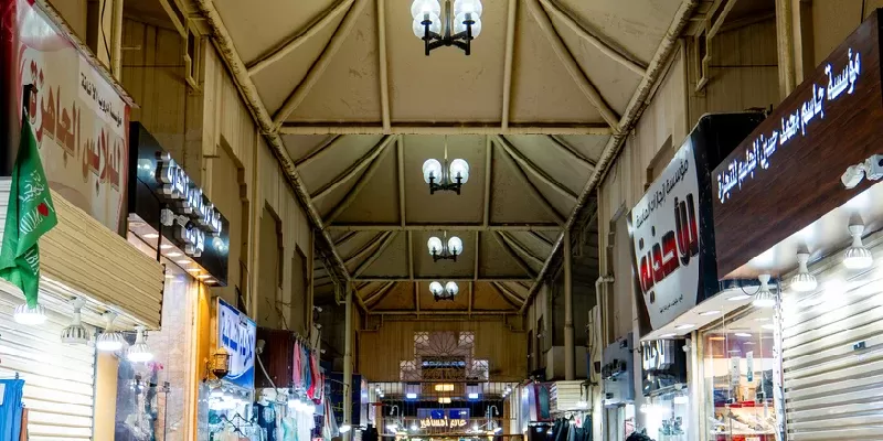 Un destino turístico popular para pasear y hacer compras en la zona de Ad Dirah, en Riad.