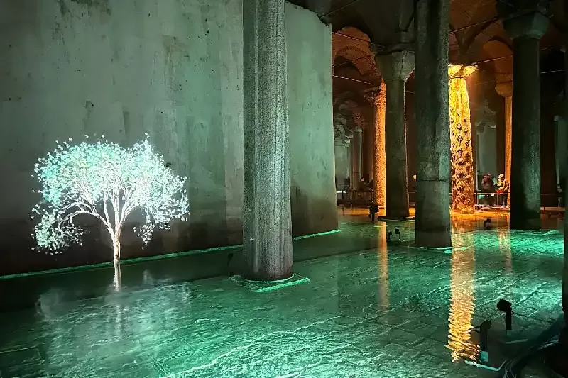 la basilica Cisterna dall'interno , Basilica Cisterna