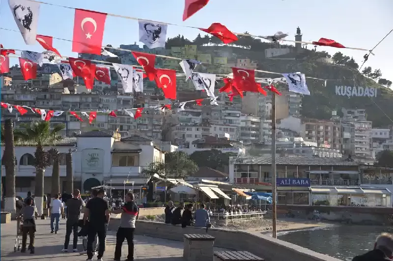 le strade di kusadasi , kusadasi turchia