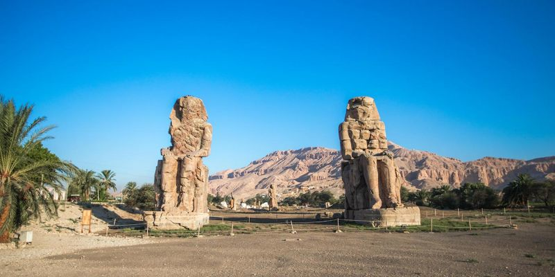  los Colosos de Memnón