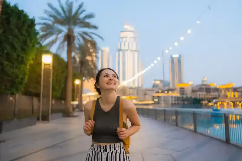 una donna a dubai, cosa non fare a dubai