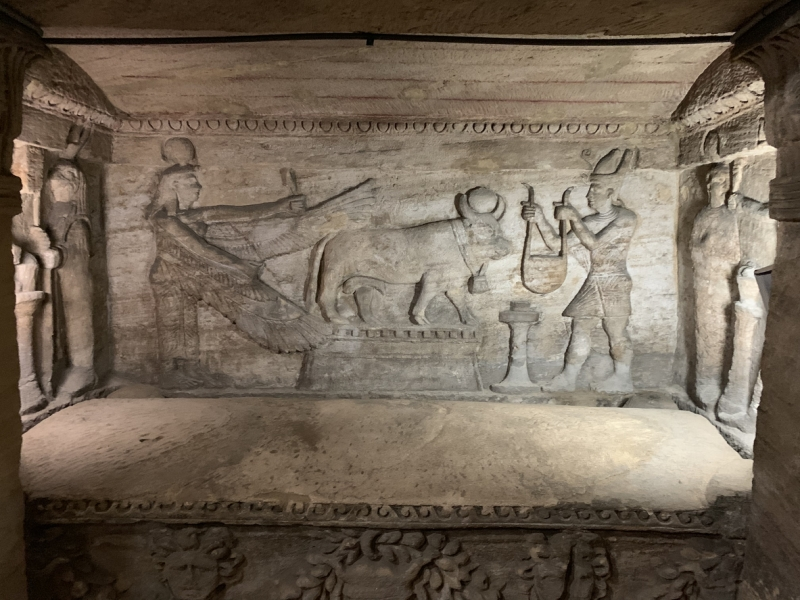 inside catacombs of kom el shoqafa, Catacombs of Kom El Shoqafa