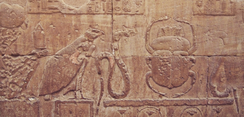 escarabajo jeroglifico egipcio