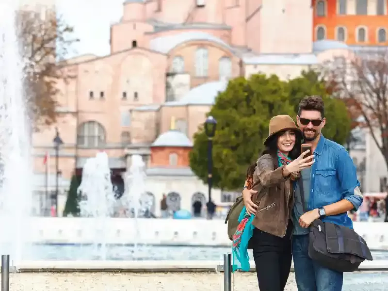una coppia ad istanbul turchia , cosa vedere in turchia in 3 giorni