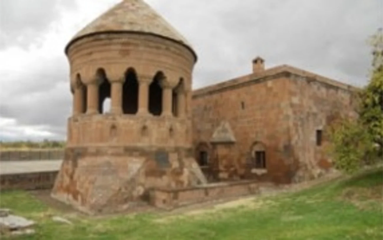 The Untold Story of Seljuk Mausoleums and Tombstones in Ahlat