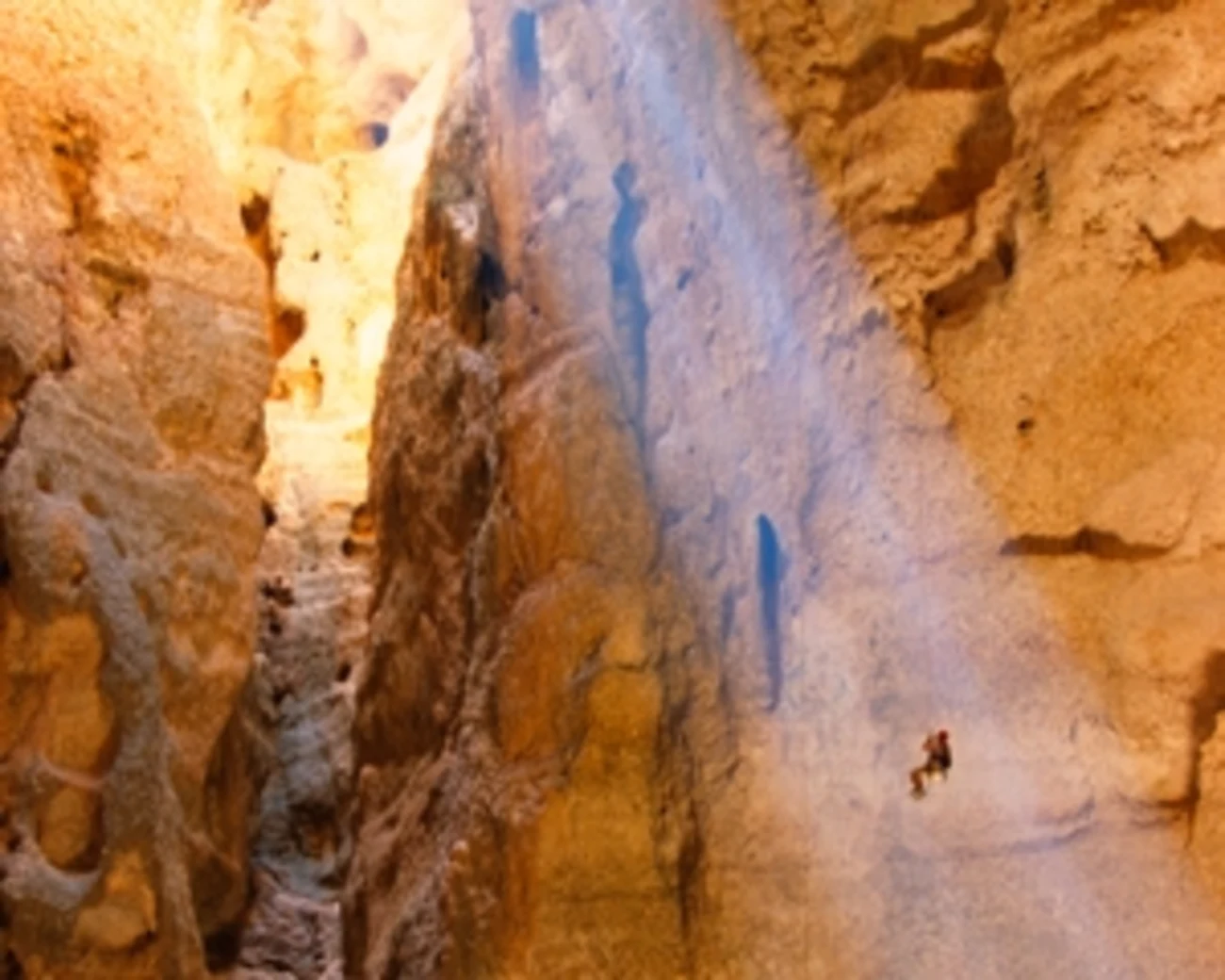 Majlis Al Jinn Cave (Salma Plateau) Oman