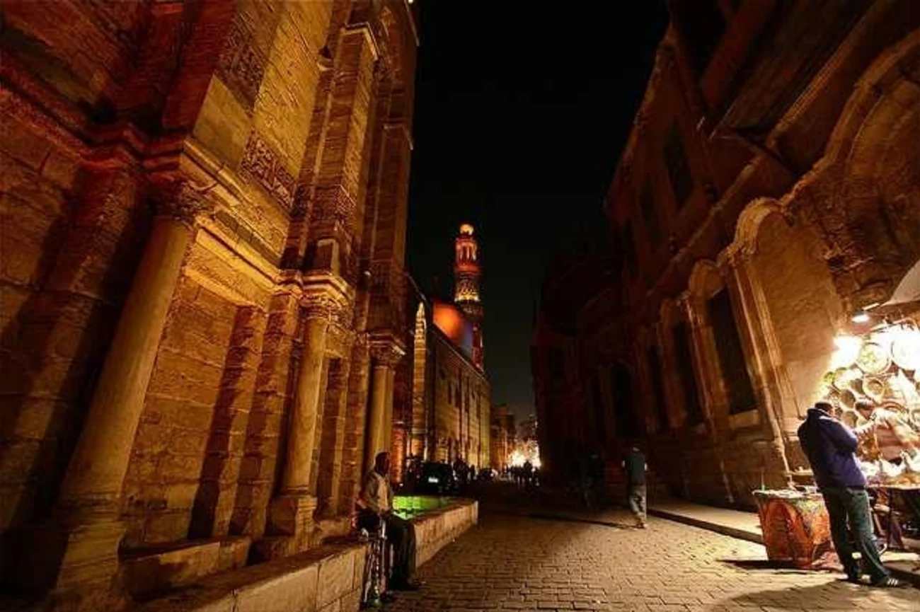 La Rue Al-Muizz Al-Deen : Les Trésors Cachés