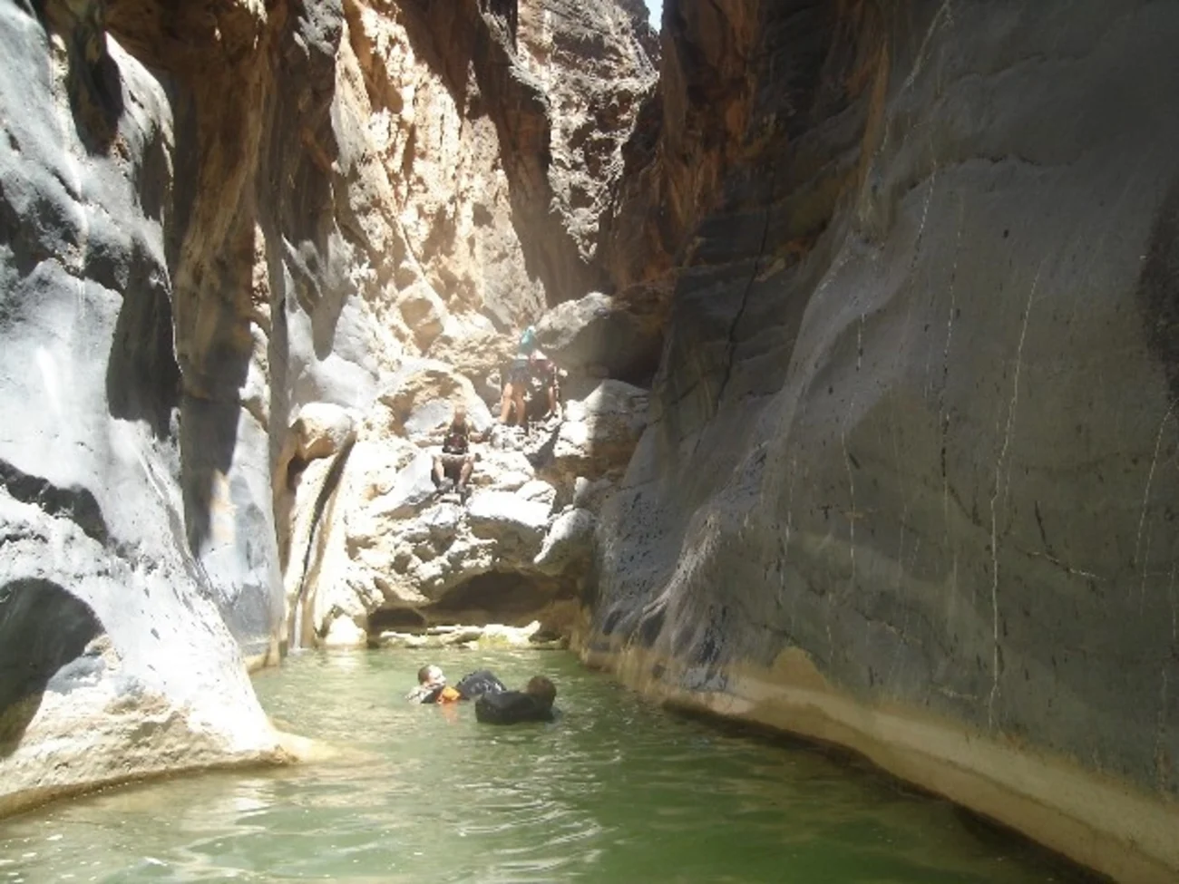 Wadi Bani Awf and Snake Canyon 