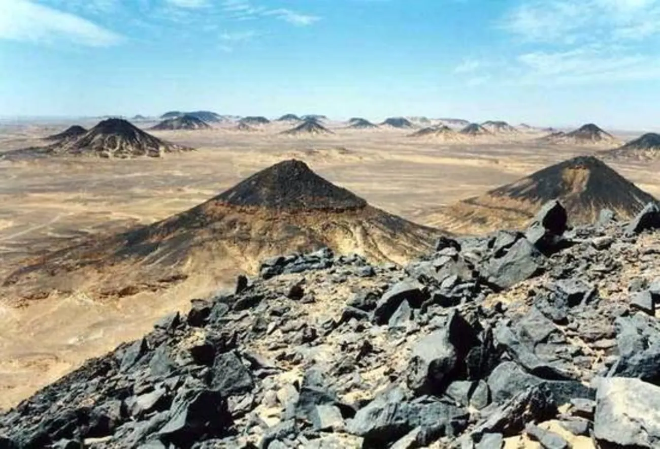 Deserto Nero: Guida al Deserto più Unico