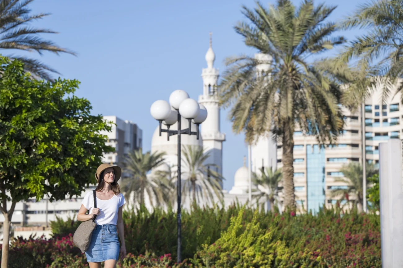 IMG Dubai: O Maior Parque Indoor do Mundo Revelado