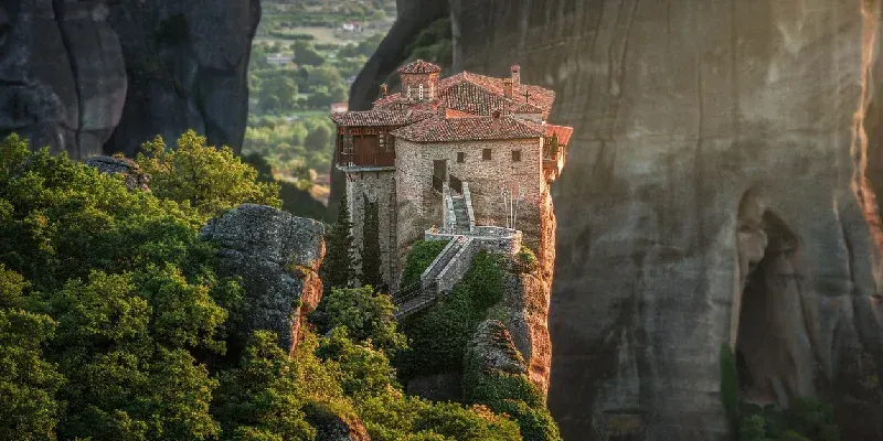 monasterio-roussanou-meteora-atardecer