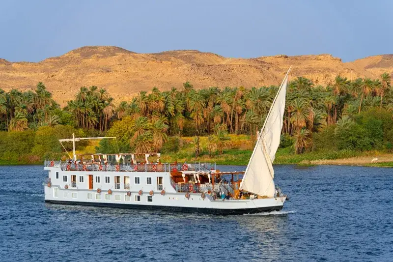 Gita in barca sul fiume Nilo a Luxor, in Egitto.
