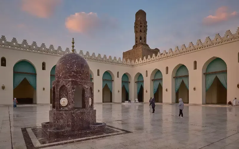 The al-Hakim Mosque