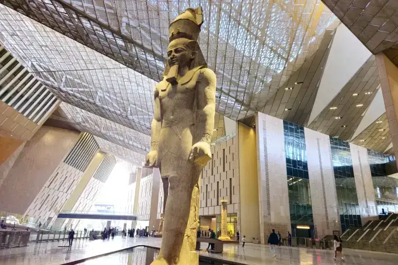 Statua si Ramses II al Grande Museo Egizio