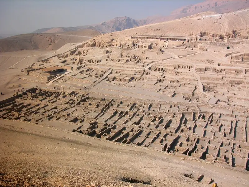 Deir Al Medinah - Luxor