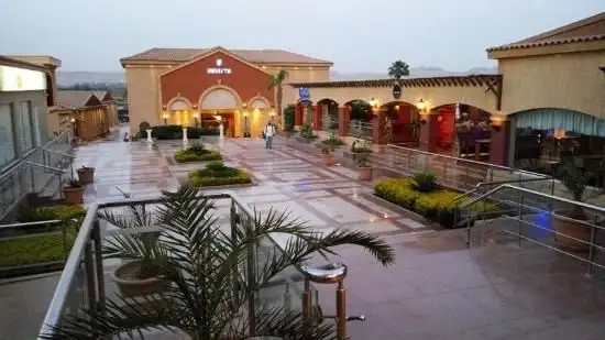 Grand Aton Hotel