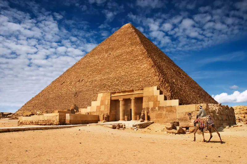 Khefren Pyramid and Solar Boat Musuem at Giza Plateau Khefren Pyramid and Solar Boat Musuem at Giza Plateau