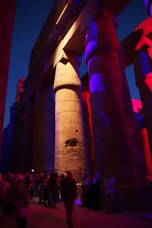Show de luz e som no Templo de Karnak