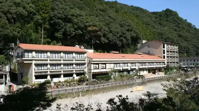 Kawayu-Onsen Fujiya