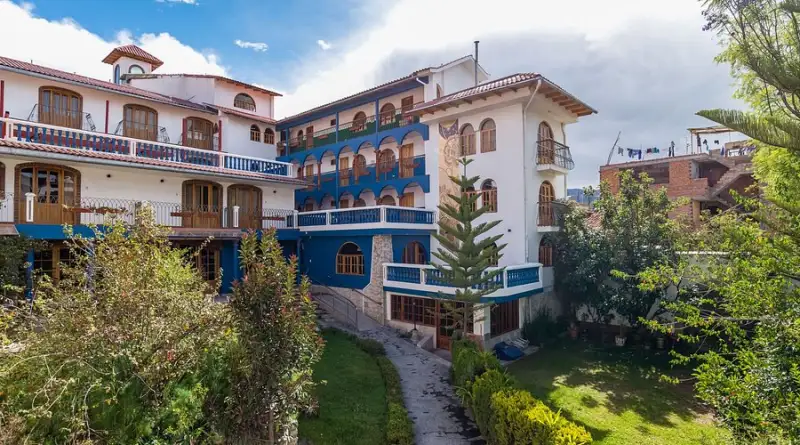 Selina Hotel