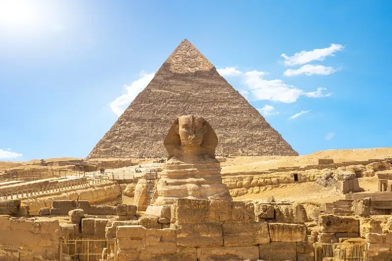 Pyramide-und-sphinx