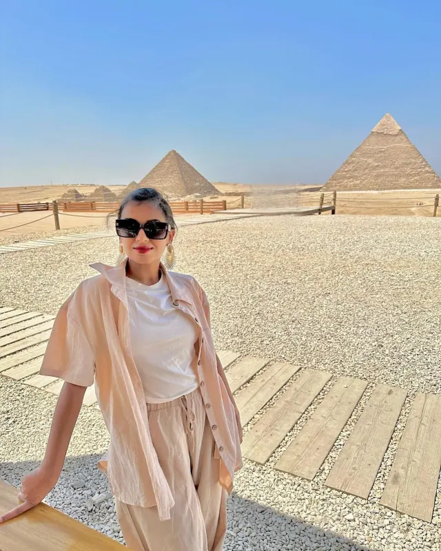 Giza Pyramids and Sakkara Tour