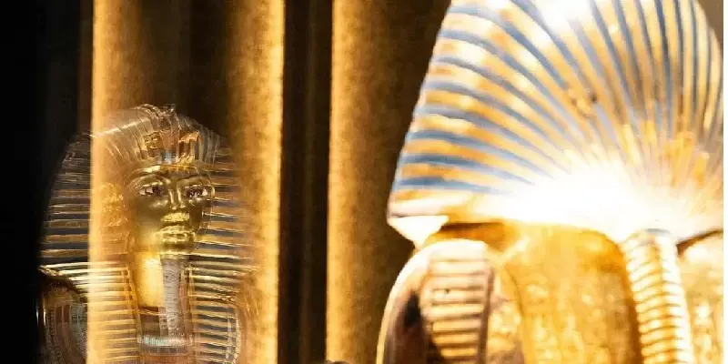 Máscara del rey Tutankamón en el Gran Museo Egipcio