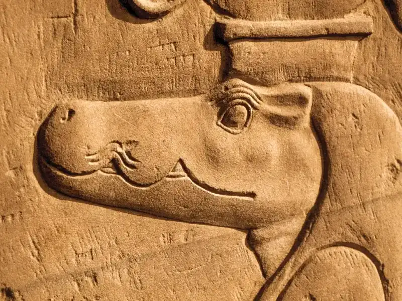Sobek dio egizio tra i templi dell'antico Egitto