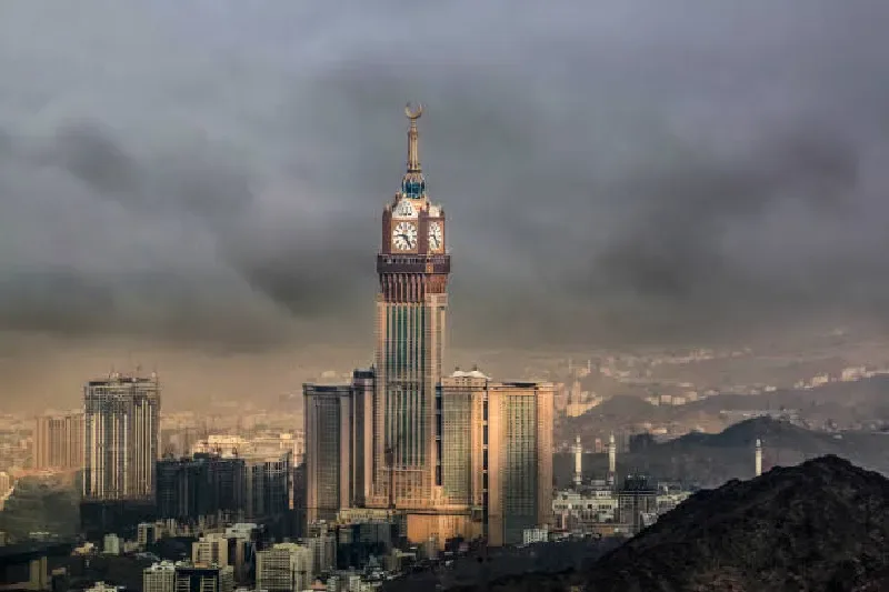 Makkah Clock Royal Tower – Mekka, Saudi-Arabien