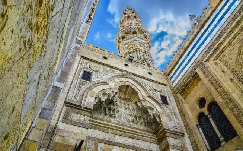 Mosquée Al-Azhar au Caire vue de sa cour intérieure fatimide