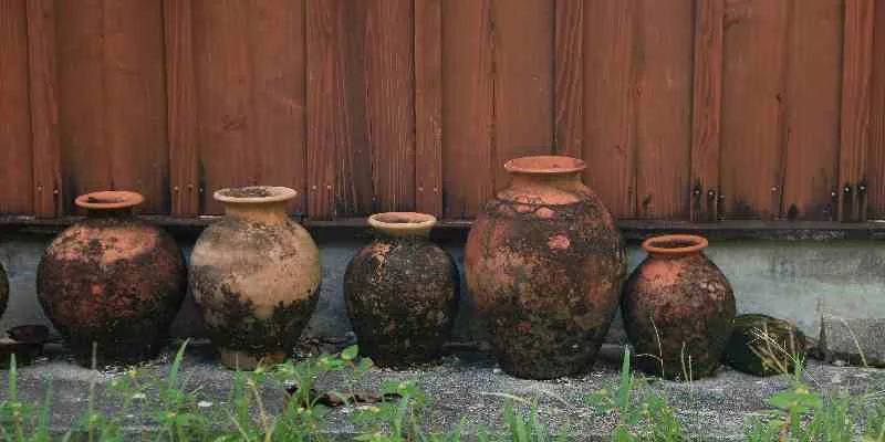 Tsuboya Yachimun Dori
