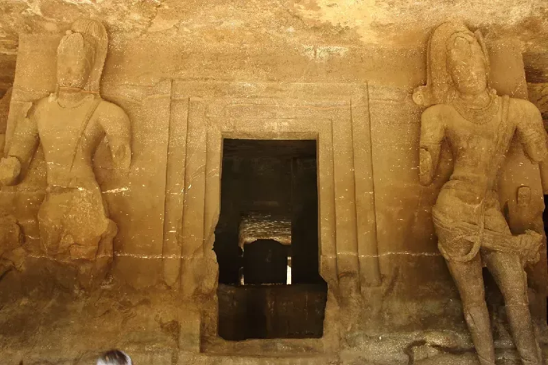 As Cavernas de Elephanta 