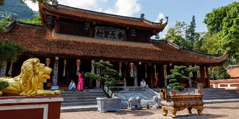 La Pagoda del Perfume en Hanói, Vietnam.