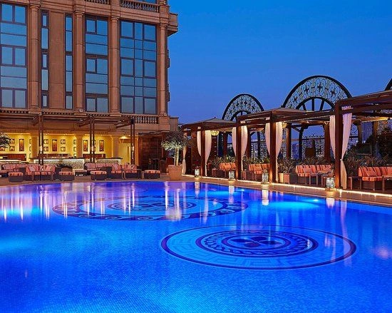 Four Seasons Hotel Cairo at the First Residence