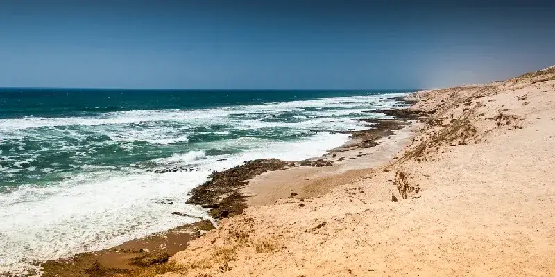 paisaje-de-marruecos-con-la-costa-del-oceano-atlantico